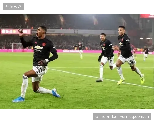 拉什福德门前头槌补射稳稳入网——一场属于曼联的精彩逆袭
