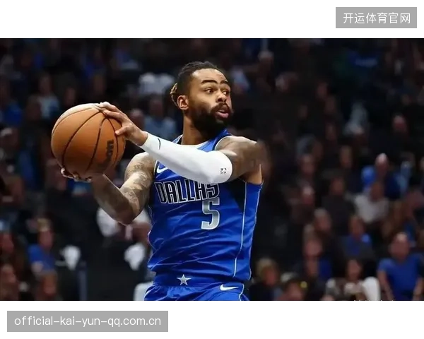 拉塞尔又被队友坑？NBA场上的“悲剧”与“喜剧”交织